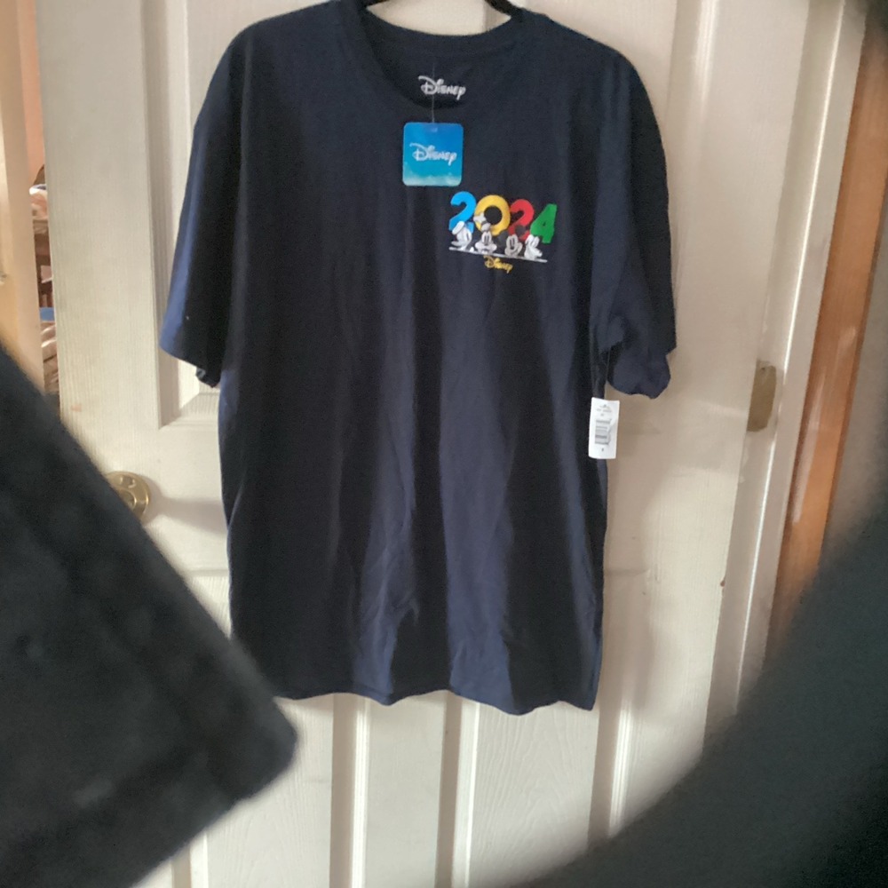 Disney 2024 Mickey Mouse and Friends Graphic T-Shirt Navy Blue Men XL New